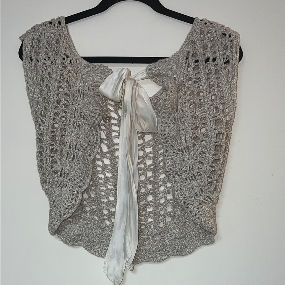 Abercrombie & Fitch Cream Crochet Detail